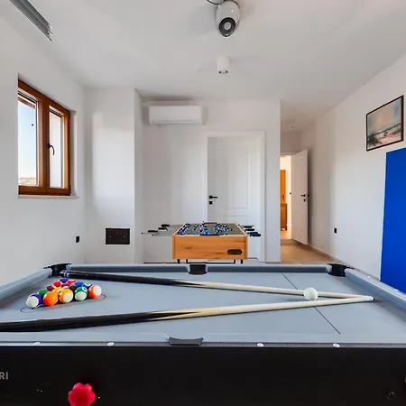 Beautiful Rustica With Pool Villa Vrana (Zadar)