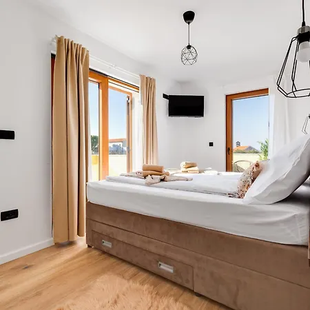 Beautiful Rustica With Pool Villa Vrana (Zadar)