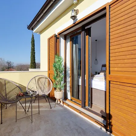 Beautiful Rustica With Pool Villa *