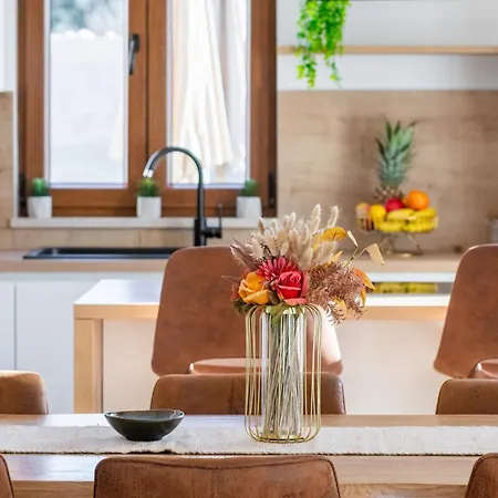 Beautiful Rustica With Pool